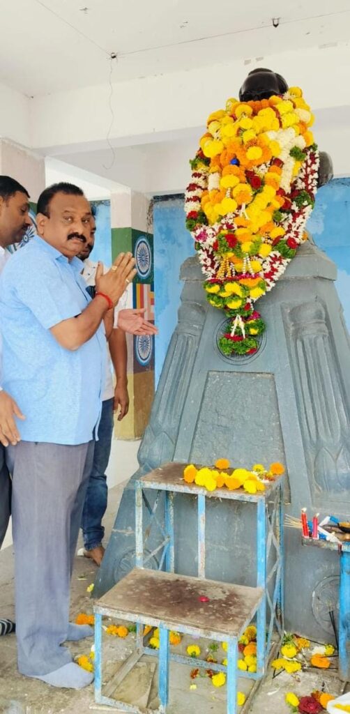 संविधान निर्मितीतून डॉ. बाबासाहेब आंबेडकरांनी माणसाला माणसाशी जोडले – अनिरुद्ध गाढवे