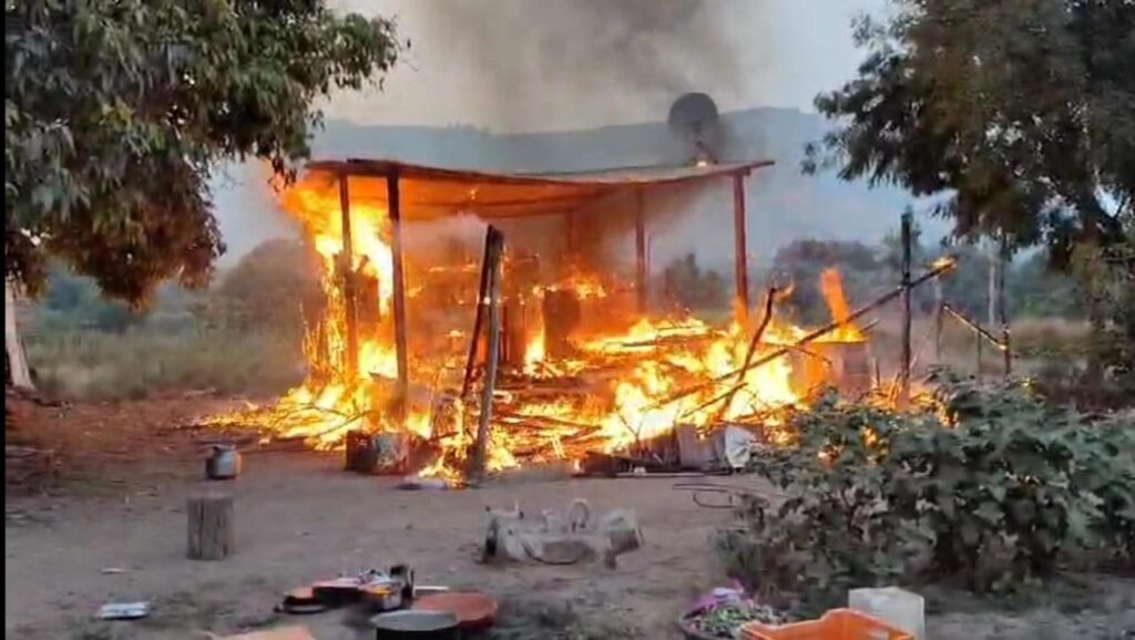 पसरणी गावातील केळगणे कुटुंबियांच्या घराला आग
