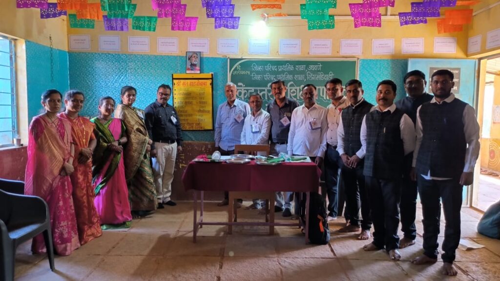 उधवणेत निसर्गरम्य वातावरणात शिक्षण परिषद संपन्न, विद्यार्थ्यांनी केलेल्या स्वागताने भारावले शिक्षक