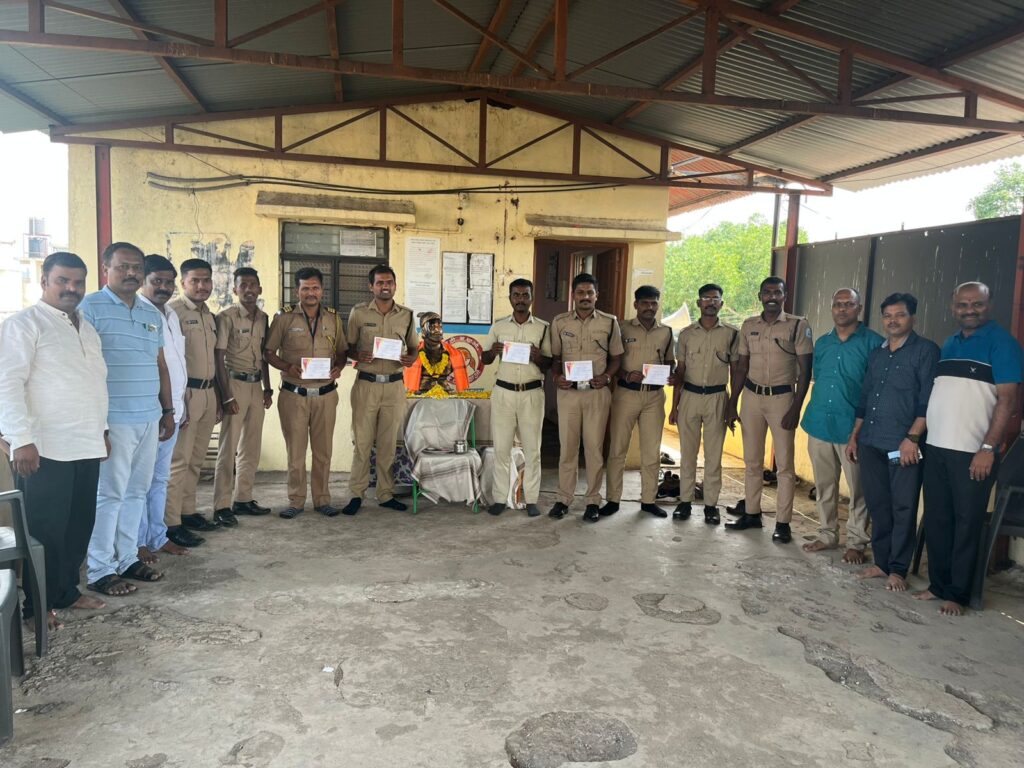 ३५१ व्या हिंदू साम्राज्य दिनानिमित्त ढेबेवाडी येथे रक्तदान शिबिर संपन्न