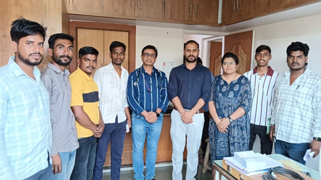 टेंभुर्णी येथे मोफत डोळे तपासणी व दंतरोग शिबीर पडले पार