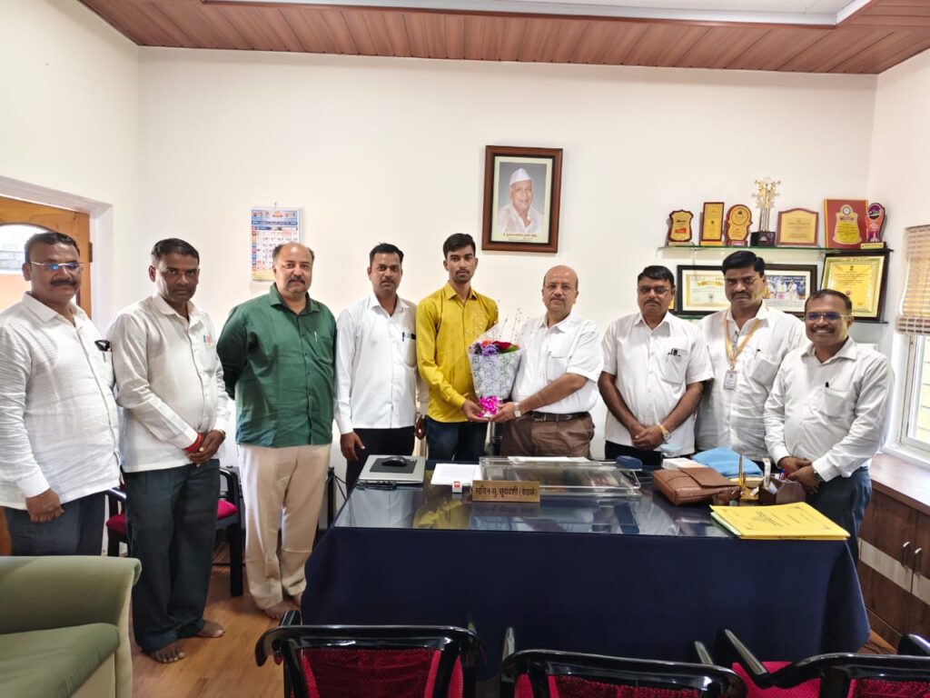 एच.एस.सी व एस.एस.सी बोर्ड परीक्षेत व MHT-CET व NEET प्रवेश परीक्षेत ही यशवंतराव चव्हाण हायस्कूल व ज्युनिअर कॉलेज फलटण चे विद्यार्थी फलटण तालुक्यात प्रथम