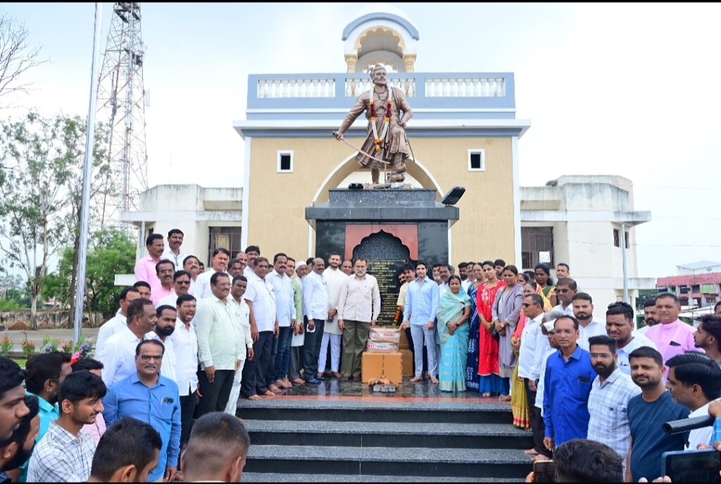 छ. संभाजी महाराज यांच्या पुतळ्याचे पावित्र्य राखण्यासाठी सर्वांनी कटिबद्ध राहावे – श्रीमंत संजीवराजे