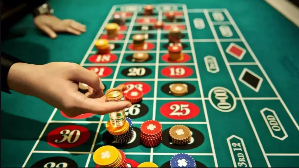 फलटण शहरात तरुण चक्रीच्या चक्रव्यूहात; शहर पोलिसांची भूमिका संशयास्पद